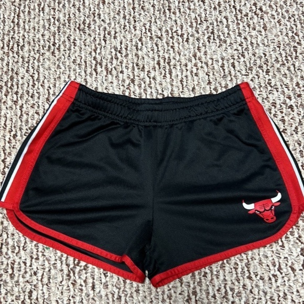 NBA - Picture 3 of 8
